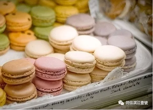 一見傾心，一口難忘，網(wǎng)紅甜品琉璃三彩，一秒甜進你心底！